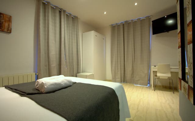 Artistic Hostel BCN  - photo 3
