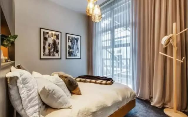 ReadySet Apartments at Glasshouse - photo 3