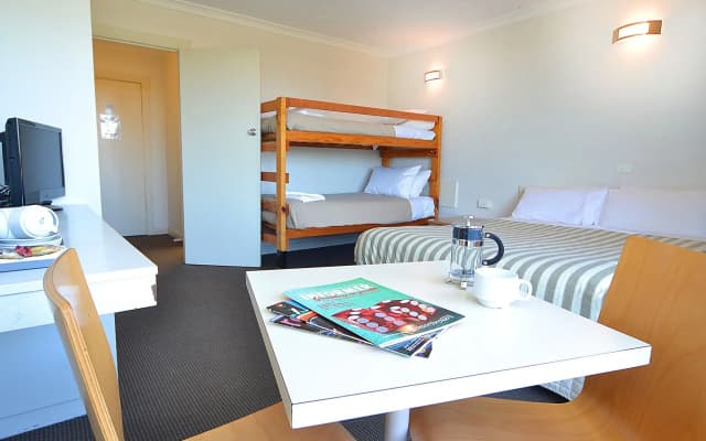 Alexander Motor Inn & Apartments - photo 3