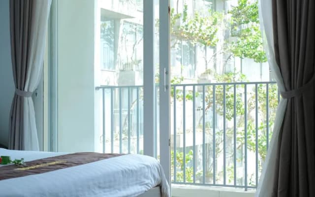 Rich Hotel - photo 2