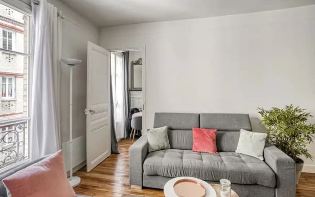 Stunning 2 Bedrooms Apartment - Modern & Cosy - photo 5