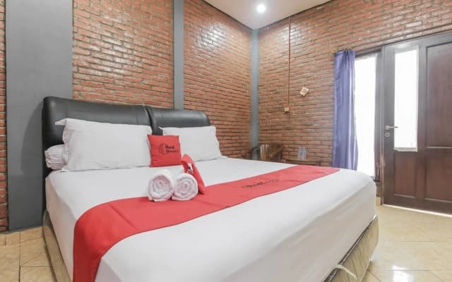 RedDoorz Plus @ Ampera Raya - photo 4