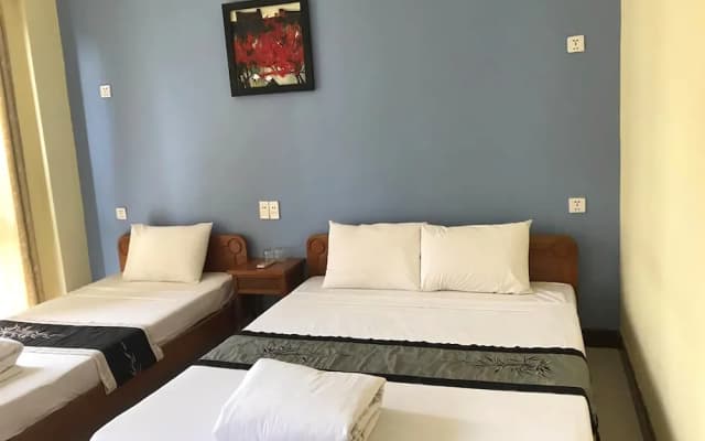 Hoa Binh Hotel - photo 2