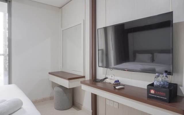 Fancy Designed Studio At Gold Coast Apartment - photo 2
