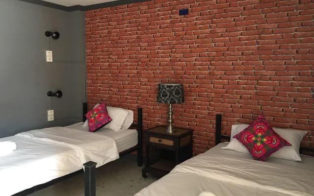 Baan Lansa Bed & Bar - Hostel - photo 4