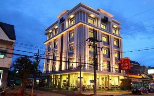 The White Pearl Hotel - photo 4