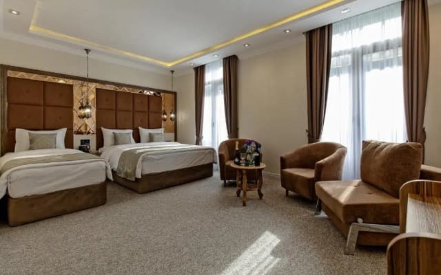 Aqua Liberty Hotel - photo 5