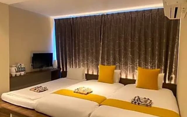Culti Earl Hotel - photo 3