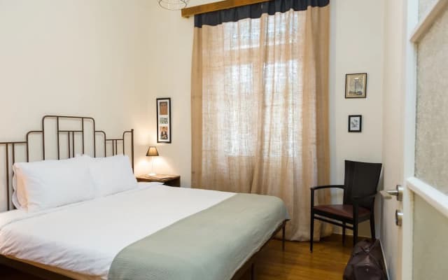 1930's Athenian House - photo 3