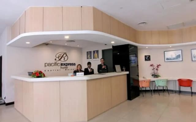 Pacific Express Hotel Central Market - photo 2