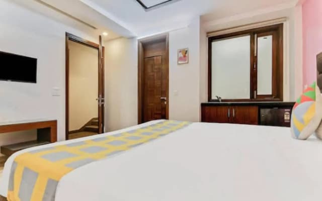 Downtown Travelodge Delight - photo 5