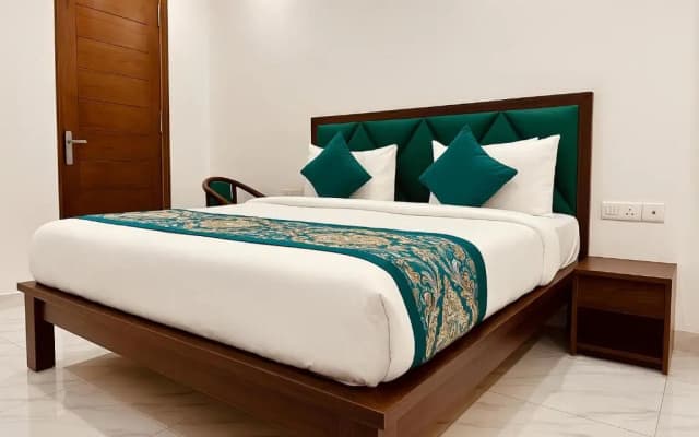 Hotel The Palm View - photo 5