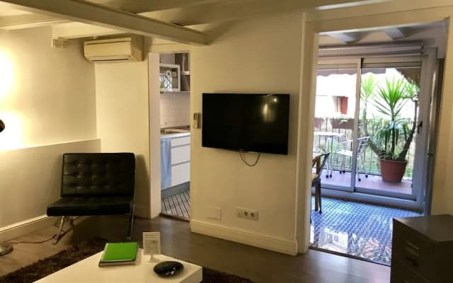 Rosselló Apartment - photo 2