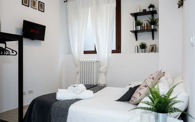 Home Hotel - Paruta 65 - photo 3