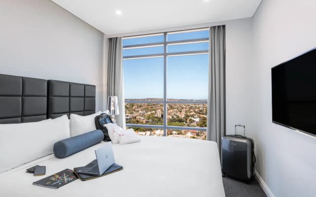 Meriton Suites North Sydney - photo 5