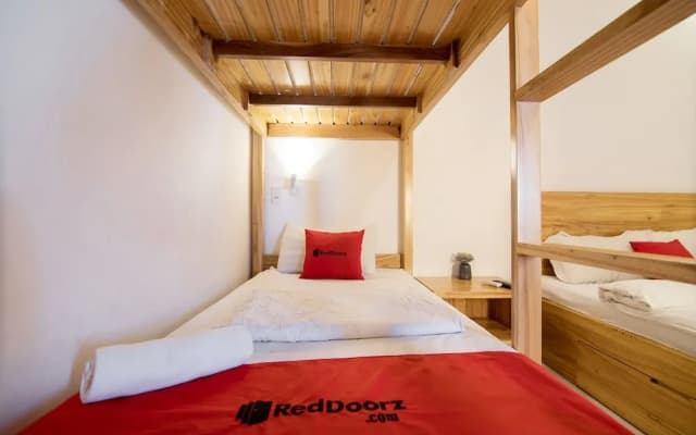 RedDoorz @ Bui Vien Walking Street - Hostel - photo 5
