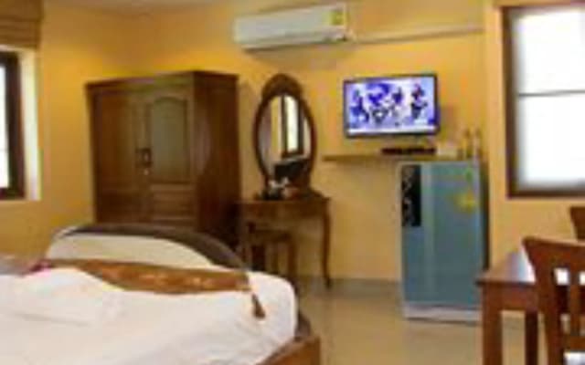 Hathai House Resort - photo 3