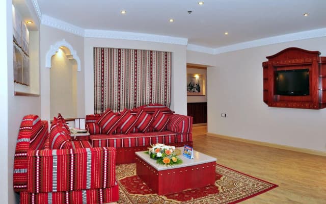 Al Liwan Suites - photo 4