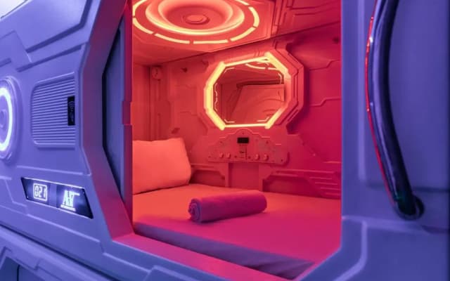 Art Seven Hostel Capsules - photo 2