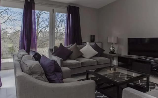 The West End Residence - photo 2