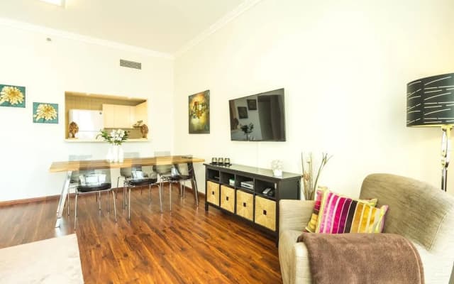 Upscale 1BR - Sea Views - Direct Beach Access! - photo 4