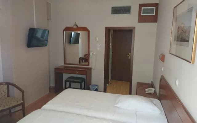 Economy Hotel - photo 3