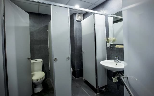 The Chi Novel Hostel - photo 3