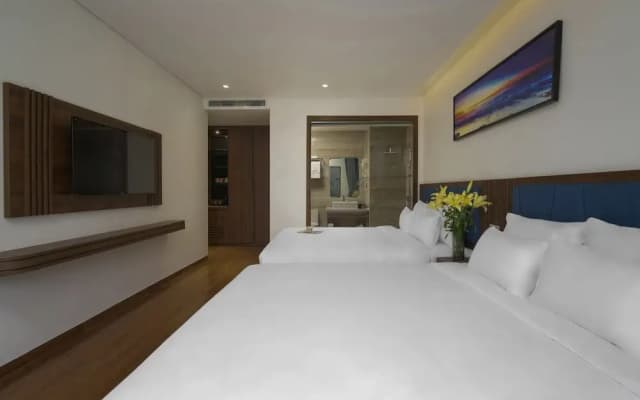 Ruby Star Hotel Da Nang - photo 2