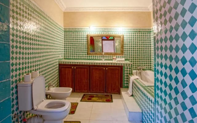 Riad Lakhdar - photo 4