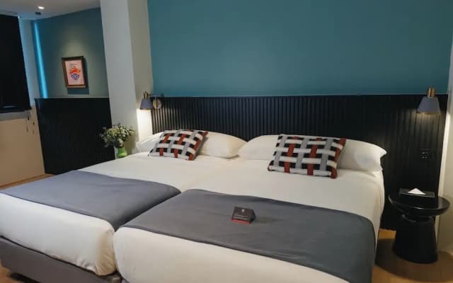 Legacy Hill Hotel - photo 3