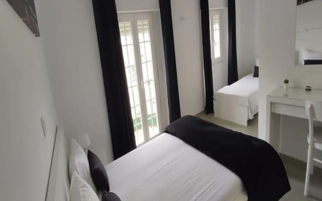 Lisbon Palma Rooms - photo 2