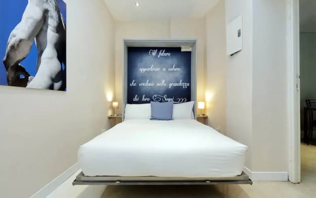 Spanish Steps Modern Apartment Balcony - photo 5