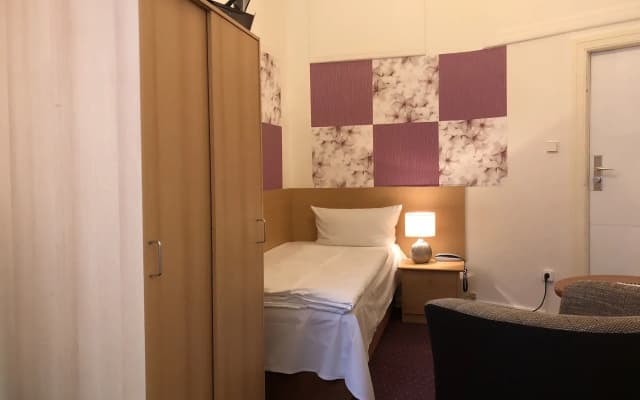 Hotel Castell - photo 4