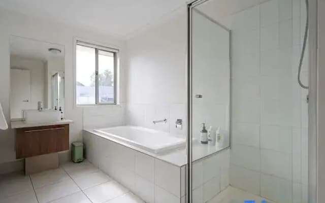 Spacious 4B House in PointCook - photo 2