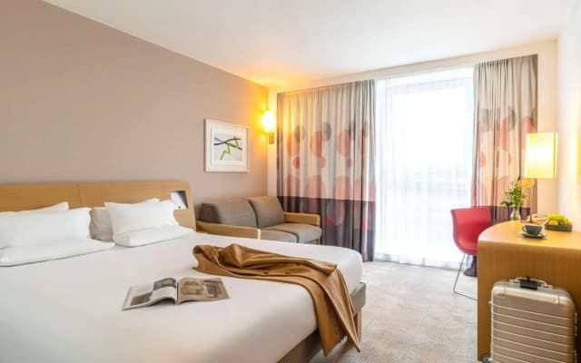 Novotel Edinburgh Park - photo 4