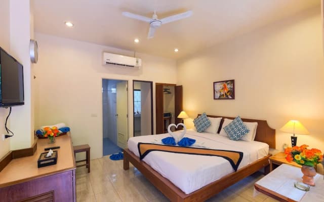 Batic House By Sharaya Hotel - photo 5