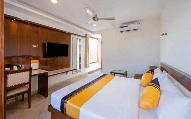 Itsy Hotels Svaruchi Inn - photo 5