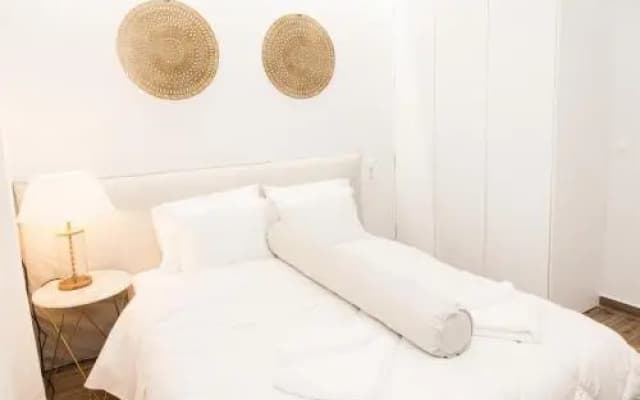 magicstay - flat 90m² 3 bedrooms 1 bathroom - athens - photo 2