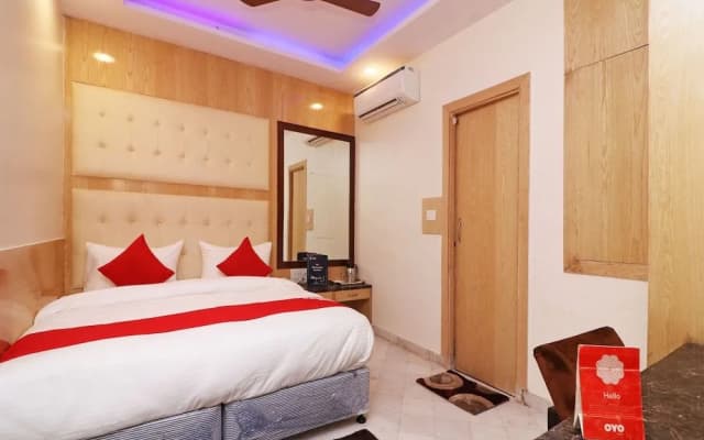 OYO Check In Room Near Gurudwara Shri Bangla Sahib - photo 2