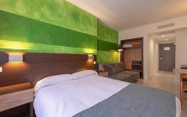 Colourful Studios In Recoletos By Allo Housing - photo 5