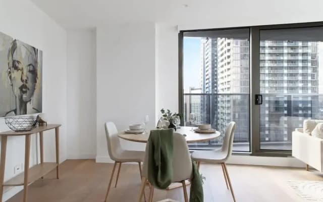 A Cozy Apt With City Views Near Crown Casino - photo 4