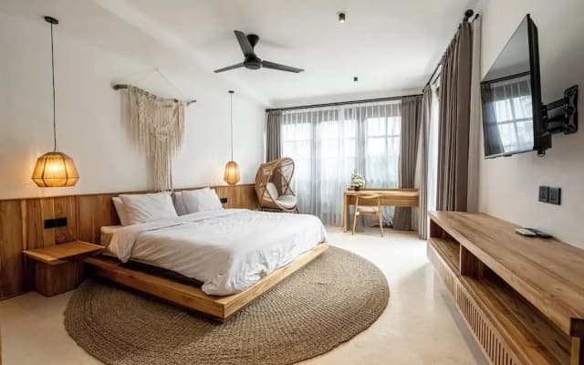 Garden Heights Villa by EVDEkimi - Elegant 3BR Jungle oasis with Hammock - photo 5
