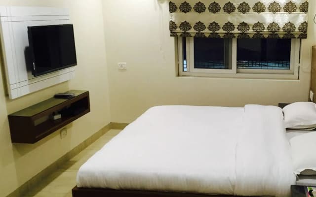 Hotel Avtar At New Delhi Railway Station - photo 4
