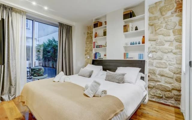 Jardin Priv Gorgeous 3 Bed House in Le Marais - photo 5