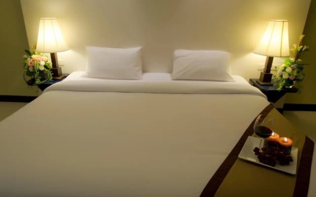 Fourteen Again Hotel - photo 4