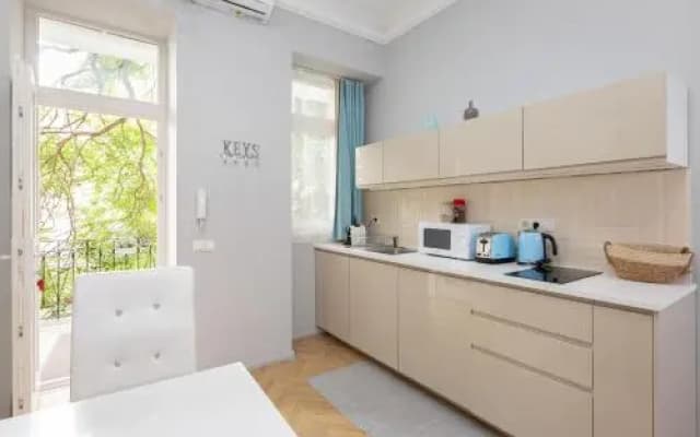 Big City Life Apartments - photo 5