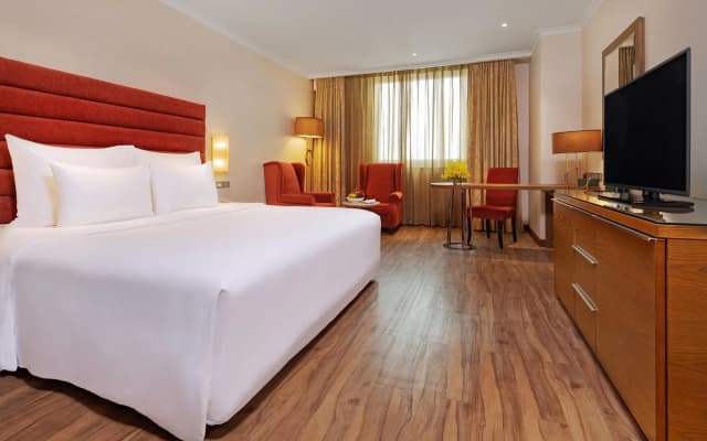 Windsor Plaza Hotel - photo 5
