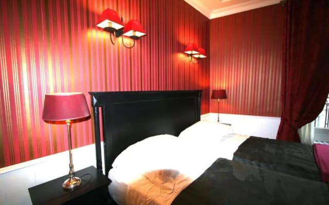 Paris Interiors Rentals - Le Marais Archives 2 Bdr - photo 4