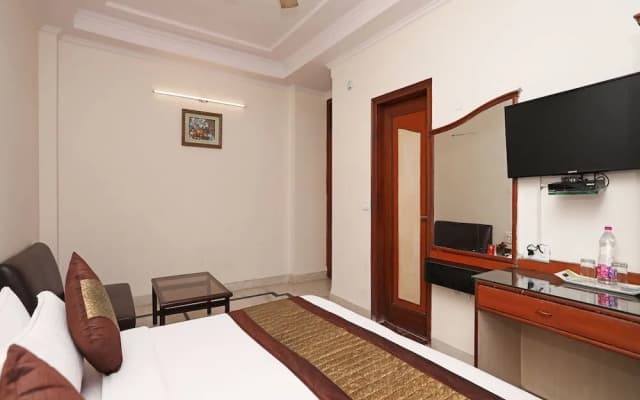 Hotel Royal Queen - photo 4