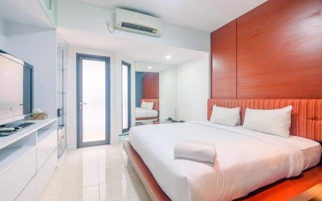 Comfort Studio Tamansari Sudirman Apartment - photo 2